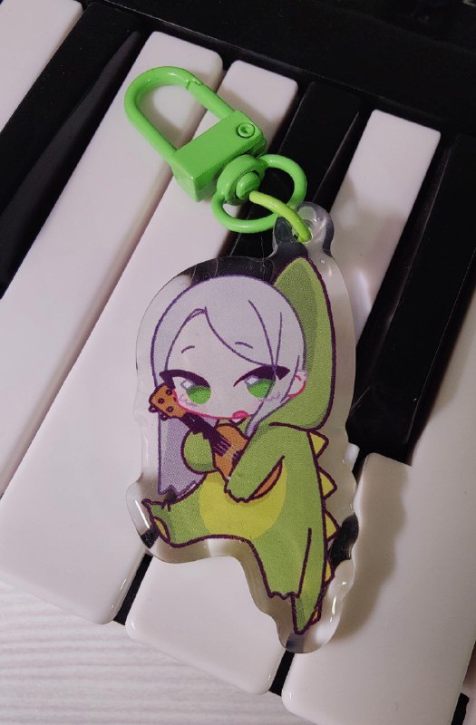 Р О З Ы Г Р Ы Шя попросила рёко нарисовать мне рептиленка, чтобы сделать для вас брелочек к нг и разыграть тут результаты будут завтра днём, а потом бусти сабам я разыграю отдельно 3 шт (для участия на бусти, нужно отметиться в коммах)